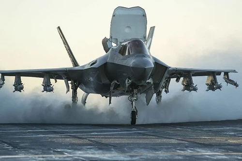 Thủy quân Lục chiến Mỹ thay thế tiêm kích F/A-18D bằng F-35B tàng hình