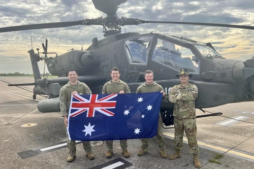 Australia tiếp nhận trực thăng tấn công Apache AH-64E: Bước ngoặt chiến lược hướng Bắc