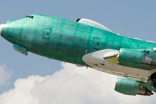 Lộ diện trần trụi, ‘máy bay ngày tận thế’ E-4B Mỹ gây xôn xao 