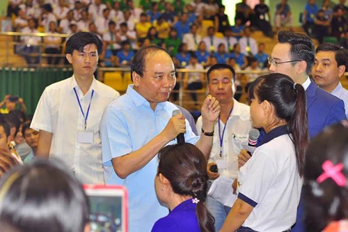 Công nhân thấy Thủ tướng Nguyễn Xuân Phúc rất gần gũi