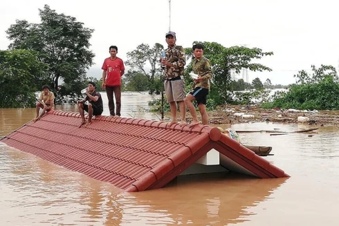[ẢNH] Đập thủy điện vỡ đã tàn phá cuộc sống của người dân Lào như thế nào?