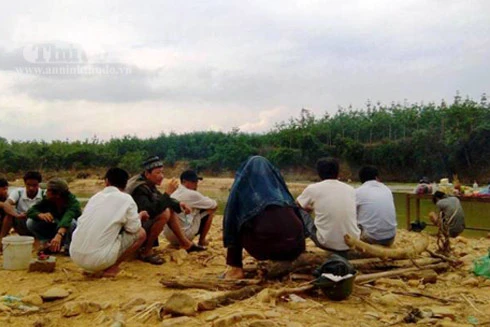 Nam thanh niên bị lũ cuốn mất tích trên đường đi làm rẫy về 