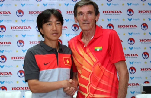 Chủ thử nghiệm lối chơi, khách kiểm tra nhân sự