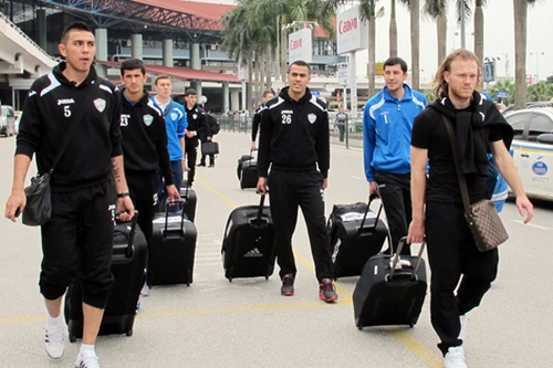 ĐT Uzbekistan đã tới Hà Nội, quyết giành trọn 3 điểm tại Mỹ Đình