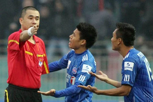 Còi vàng Nguyễn Trọng Thư không có “vé” cầm còi tại SEA Games 27