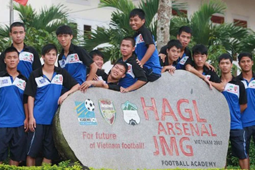 HAGL Asenal JMG chính thức trình làng “pháo thủ trẻ” tại Sanix Cup