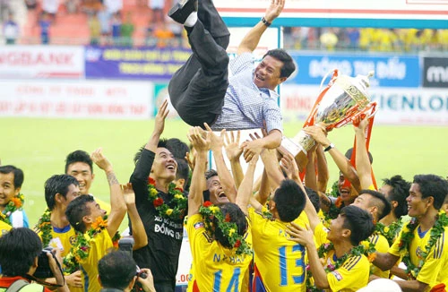 Đồng Tháp trở lại V-League sau 2 năm vắng bóng