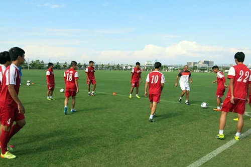 U19 VN vui World Cup nhưng không quên nhiệm vụ