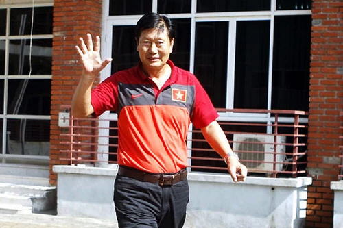 NÓNG: VFF chính thức thanh lý hợp đồng với HLV Trần Vân Phát