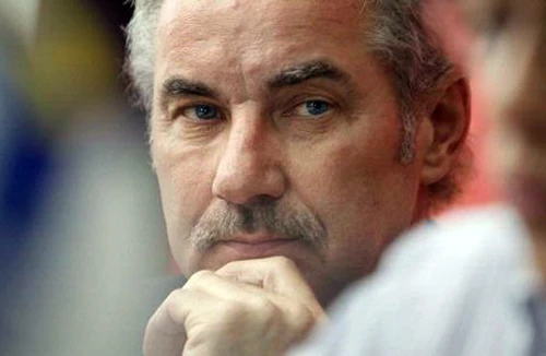 Cựu HLV trưởng ĐTVN Alfred Riedl quyết cùng Indonesia phá dớp về nhì