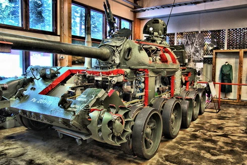 Xe tăng chiến đấu chủ lực trông ra sao sau khi bị "bóc vỏ"?