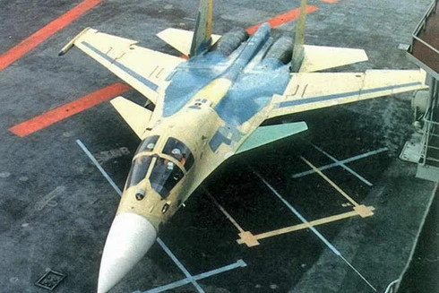 Tiêm kích hạm hai chỗ ngồi song song bí ẩn của Hải quân Nga