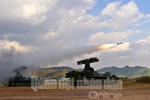 Tổ hợp tên lửa phòng không tự hành biết bơi độc nhất vô nhị của Việt Nam