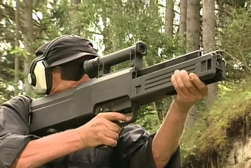 Kinh ngạc súng trường tấn công bắn đạn không vỏ của Đức