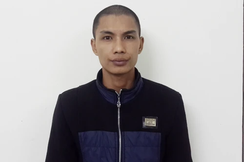 Cướp điện thoại của 2 nữ VĐV, ném trả lại vẫn không thoát