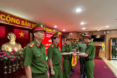 Lực lượng Cảnh sát khu vực quận Hai Bà Trưng tham gia thi đánh giá năng lực