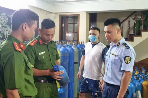 Phát hiện cơ sở kinh doanh, san chiết "khí cười" cực lớn