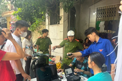 Nỗ lực đổi mới, hướng tới sự hài lòng của nhân dân 