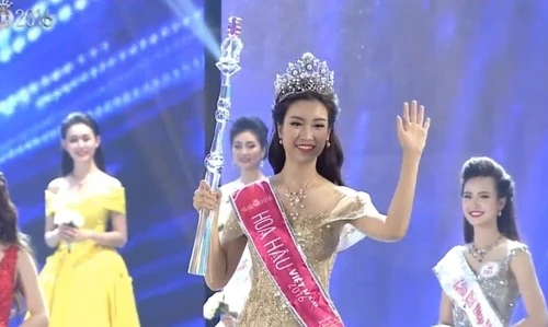 Tân Hoa hậu Việt Nam 2016 nói tiếng Anh lưu loát