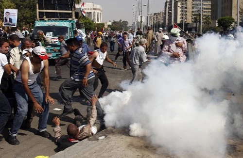 Quân đội Ai Cập xả súng vào đoàn biểu tình, 42 người chết