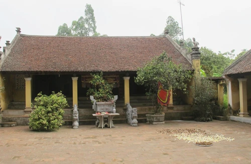 Làng cổ Đường Lâm, lại có chuyện