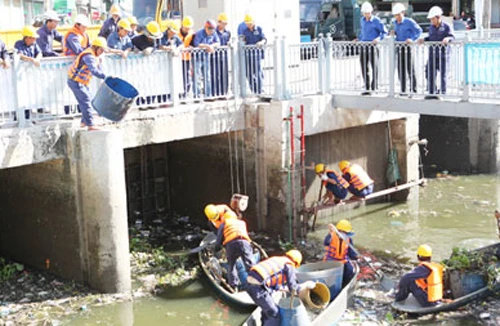 Hưởng lương 2,6 tỷ đồng/năm: Ai làm không đúng thì phải xử lý