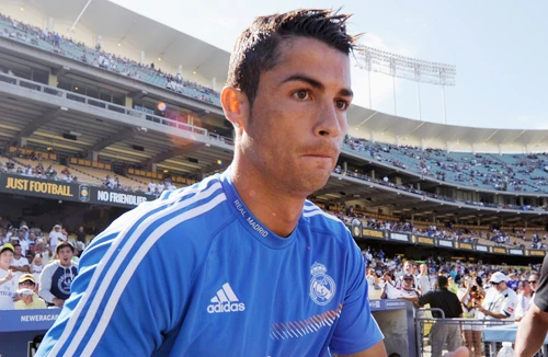 Ronaldo hẹn ngày trở lại M.U