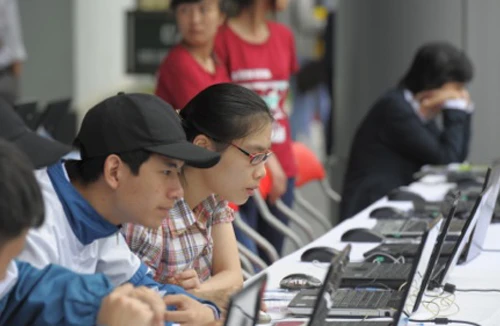 Bùng nổ thông tin tuyển sinh 2013