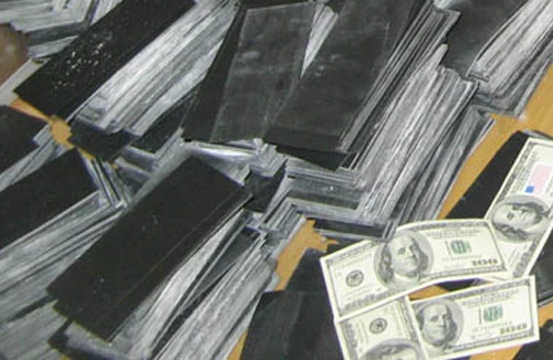 Mắc bẫy "đô la đen"