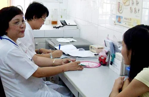 Trẻ con làm mẹ, dở khóc dở cười 