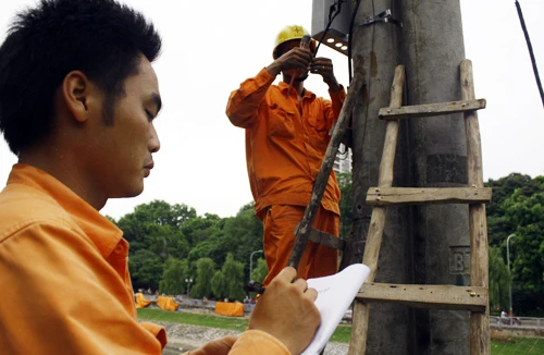 Từ hôm nay, giá điện tăng thêm 5%