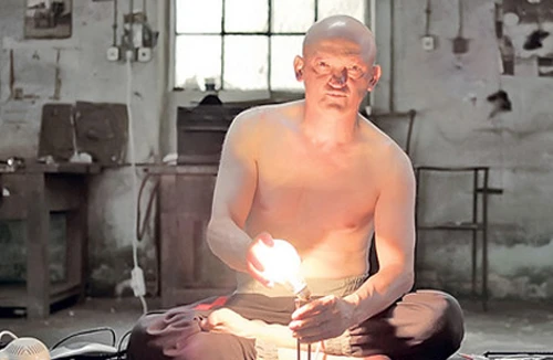 Người tích điện, nấu chín cả thức ăn