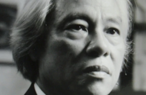 Cuộc đời vẫn còn có hoa hồng