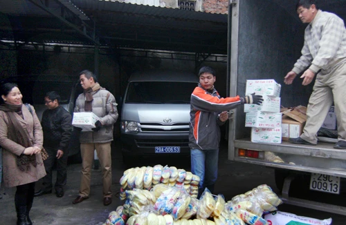 Giá rét, càng thương các cháu nhỏ vùng sâu 