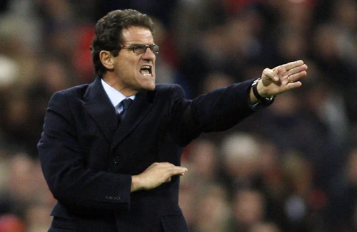 Nhà giàu PSG méo mặt