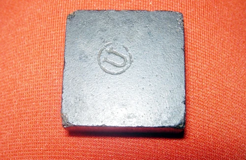 Kỳ bí viên đá cứu người