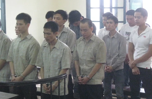 Về vụ “đấu súng” trên đại lộ Thăng Long