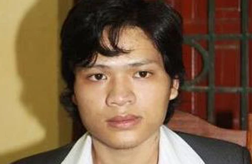 Chế mìn bằng… cốc thủy tinh và cát để cướp tiệm vàng