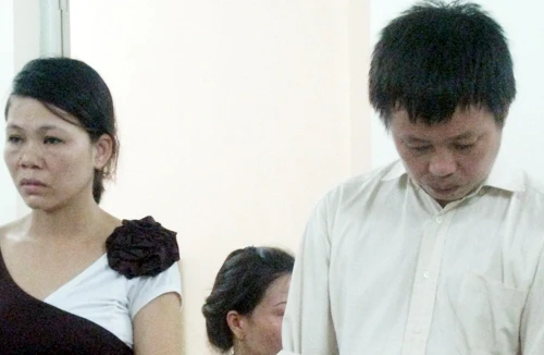 Thi nhau đổ lỗi cho người chết