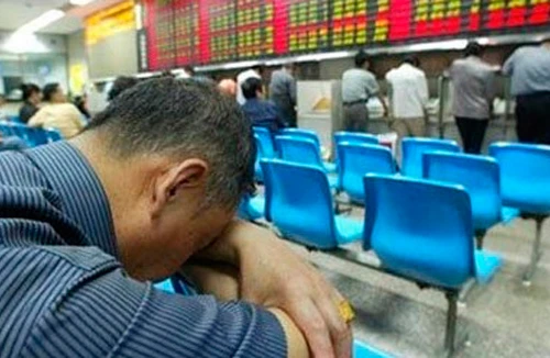 Cuộc “tháo chạy” vẫn còn tiếp diễn