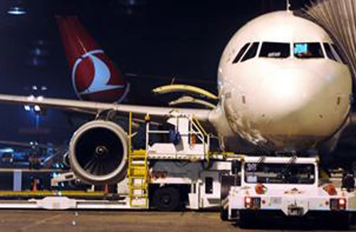 Máy bay Thổ Nhĩ Kỳ tới Đức bị đe dọa đánh bom