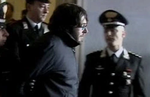 Italia bắt giữ con trai trùm mafia “cướp biển”