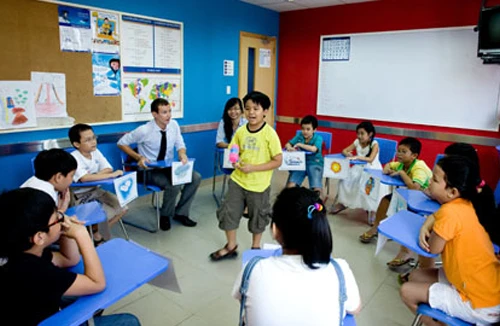 Ép trẻ học tiếng Anh thành ngô ngọng