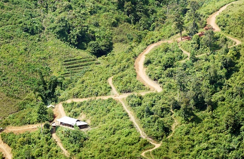 Nơi những con đường bé như sợi chỉ