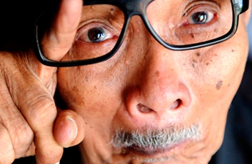 Hồ Kiểng và những con số… kỷ lục