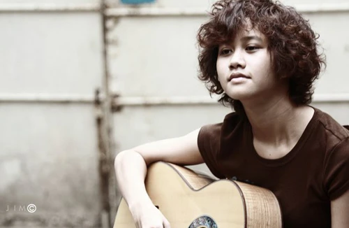 Lại mang âm nhạc ra phố biểu diễn