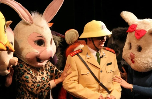 Tiếp tục đưa văn hóa giao thông vào cộng đồng