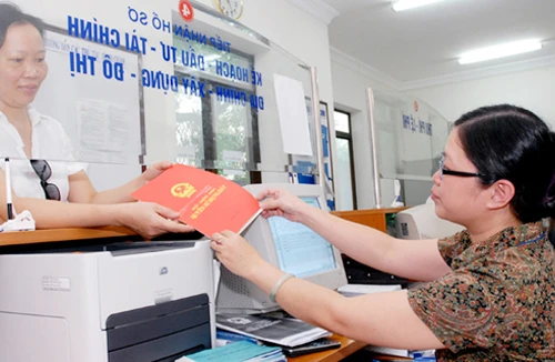 Nhũng nhiễu, vòi vĩnh làm chậm việc cấp “sổ đỏ”