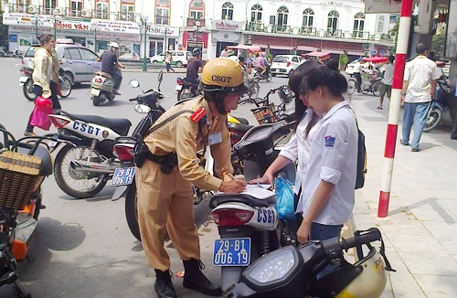 Giáo dục, nhắc nhở là chính
