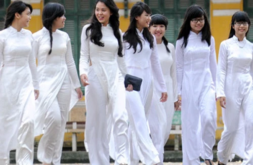 Hoàn thiện tài liệu giáo dục học sinh nếp sống thanh lịch, văn minh 